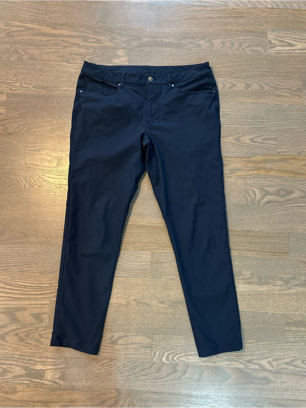 Lululemon Men's Navy Blue ABC Pants size 34